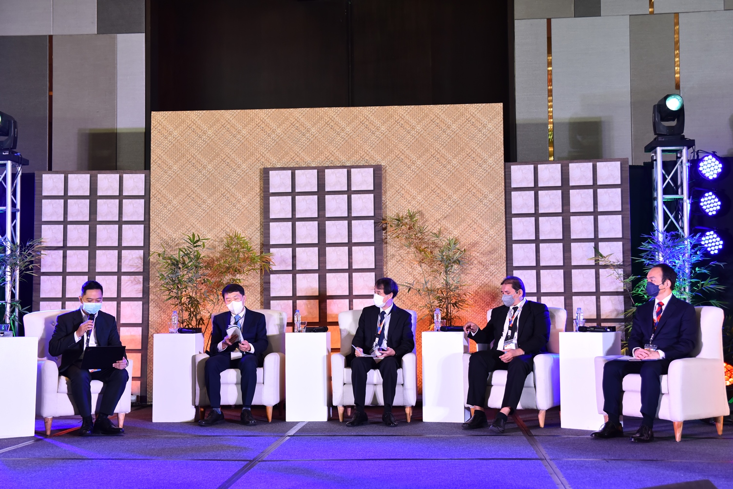 本會陳副主任委員率同仁赴菲律賓馬尼拉參加「第17屆東亞競爭政策高峰會議」及「第14屆東亞競爭法與政策會議」照片